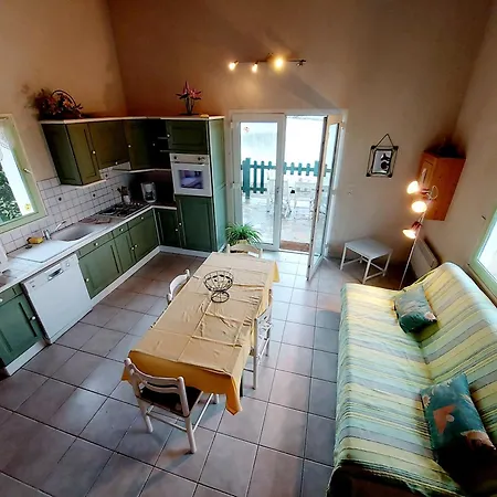 度假居 Les Iris Saint-Ellier-du-Maine